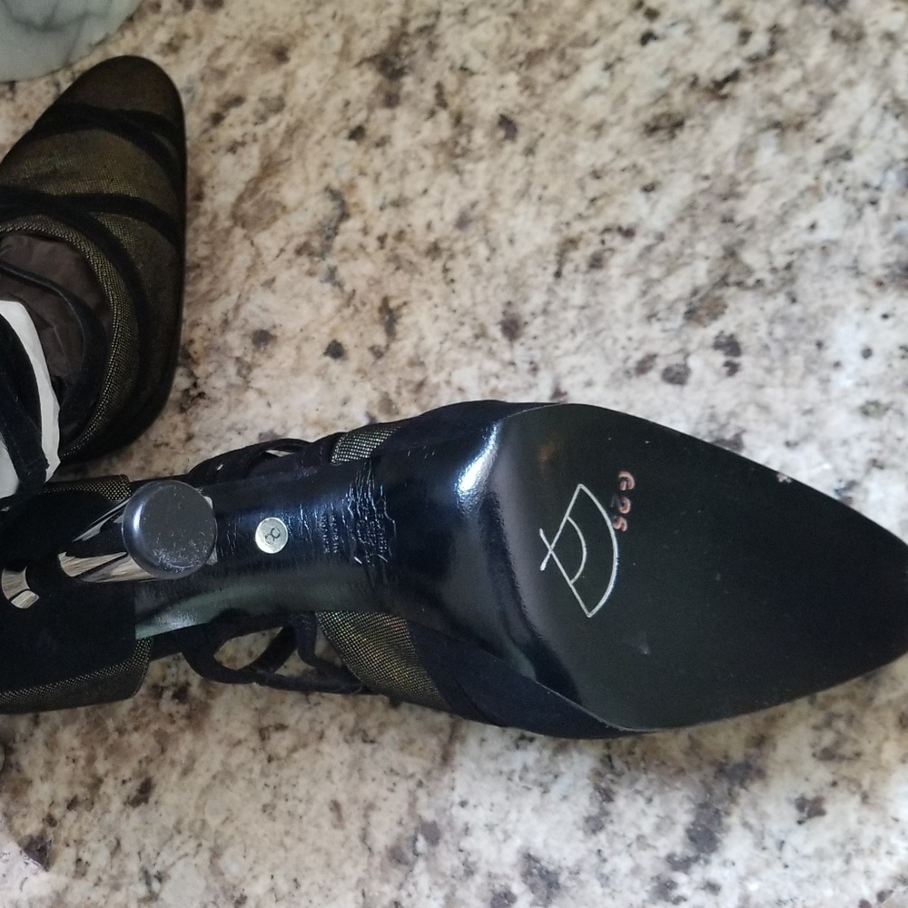 Never use karl Lagerfeld shoes - Picture 3 of 3
